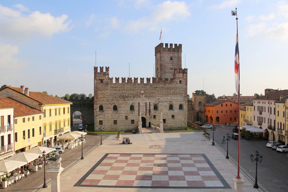 Piazza Castello